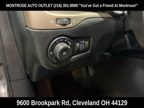 Used 2016 Jeep Cherokee Latitude image 16