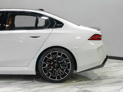 Used 2025 BMW M5 w/ Carbon Package AWD/4WD image 19