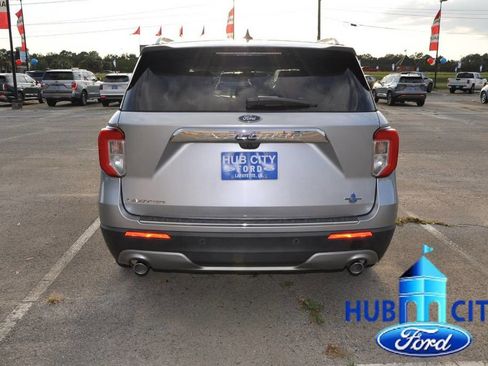 Used 2022 Ford Explorer Limited image 4