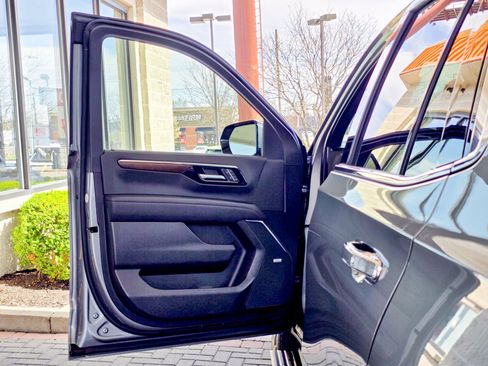 Used 2026 Chevrolet Tahoe High Country image 28