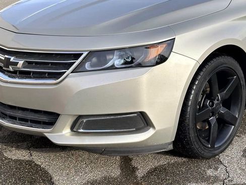 Used 2014 Chevrolet Impala LT w/ Convenience Package image 9