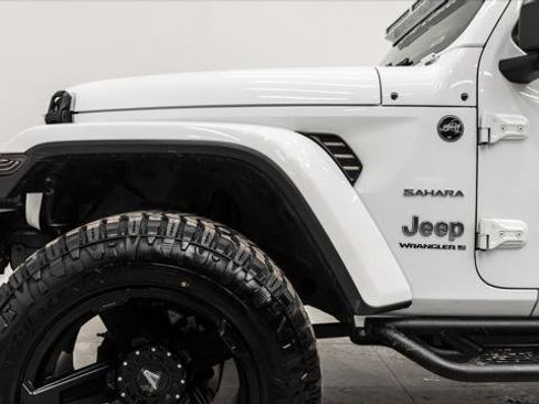 Used 2024 Jeep Wrangler Unlimited Sahara image 36