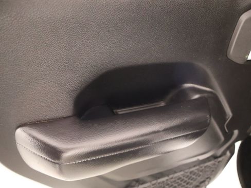 Used 2019 Jeep Wrangler Unlimited Sport S AWD/4WD image 15