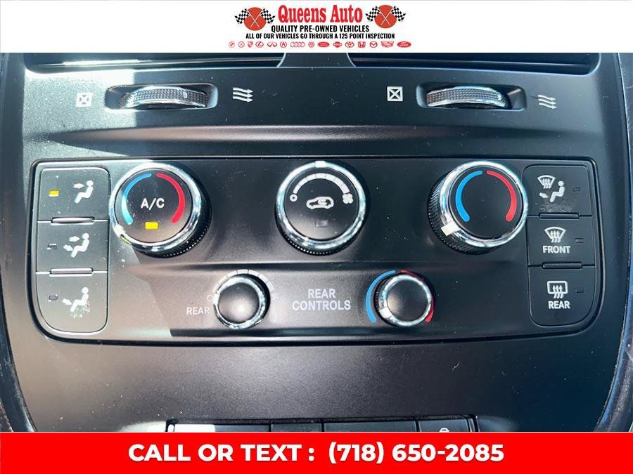 Used 2019 Dodge Grand Caravan SE FWD image 36