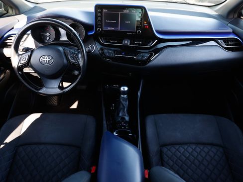Used 2020 Toyota C-HR XLE image 2