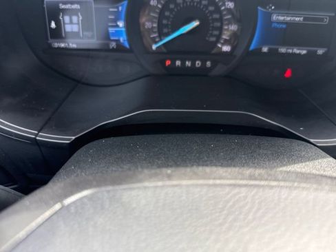 Certified 2024 Ford Edge SE image 27