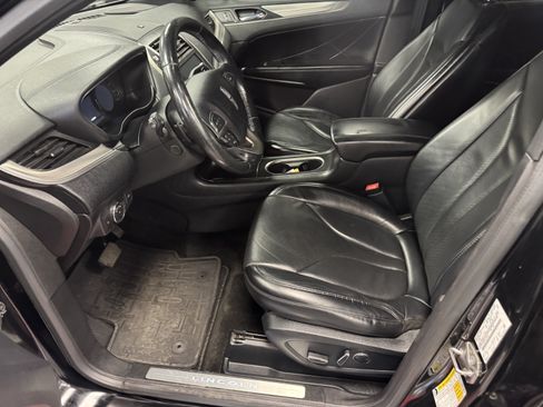 Used 2016 Lincoln MKC Reserve AWD/4WD image 9