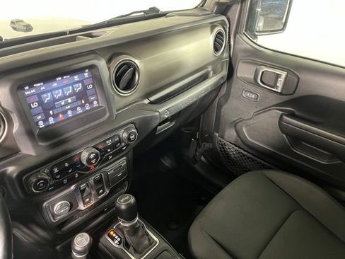 Used 2020 Jeep Wrangler Sport AWD/4WD image 35