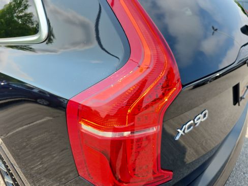 Used 2020 Volvo XC90 T6 Momentum AWD/4WD image 34