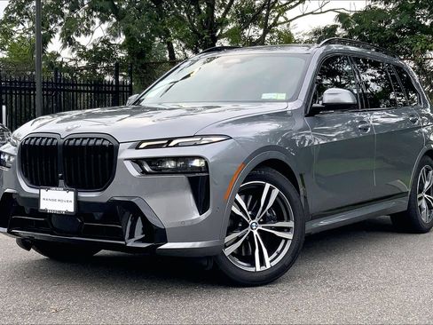 Used 2026 BMW X7 xDrive40i w/ M Sport Package AWD/4WD image 1