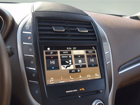 Used 2018 Lincoln MKC Reserve w/ Lincoln MKC Climate Package image 15