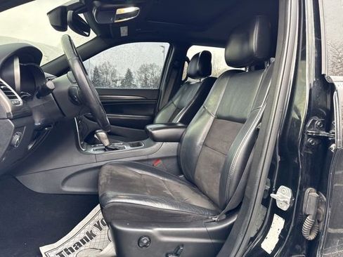 Used 2019 Jeep Grand Cherokee Altitude image 5