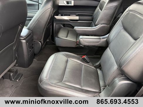 Used 2022 Ford Explorer Limited w/ Equipment Group 301A AWD/4WD image 18