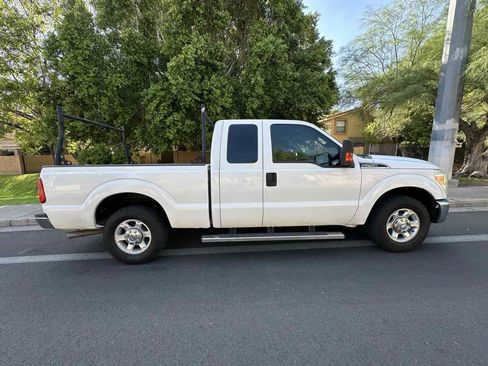 Used 2013 Ford F250 XLT w/ XLT Interior Pkg RWD image 9