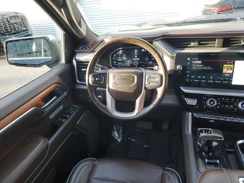 Used 2022 GMC Sierra 1500 Denali AWD/4WD image 13