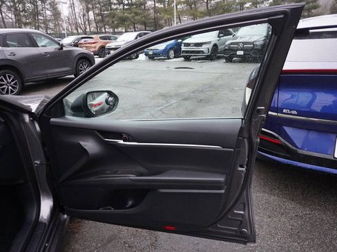 Used 2023 Toyota Camry SE image 20