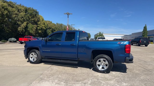 Used 2018 Chevrolet Silverado 1500 LT w/ All Star Edition AWD/4WD image 6