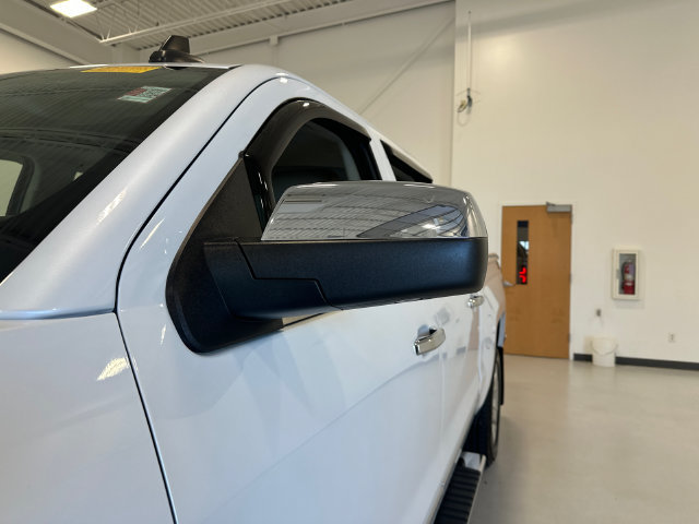 Used 2018 Chevrolet Silverado 1500 LTZ Z71 w/ LTZ Plus Package AWD/4WD image 10