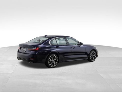 Used 2025 BMW 330i xDrive Sedan w/ Premium Package image 5
