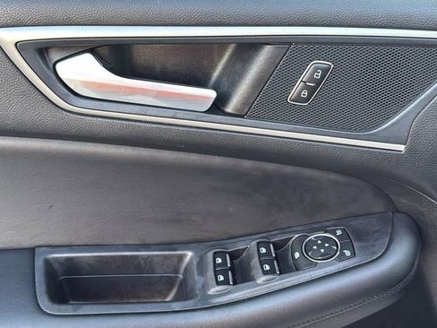 Used 2023 Ford Edge SEL image 14