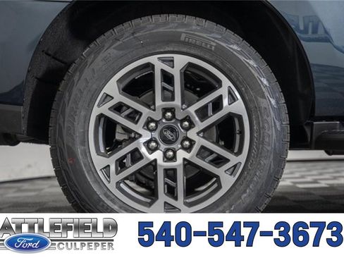 New 2025 Ford Expedition Active image 24