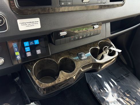 Used 2020 Mercedes-Benz Sprinter 3500 image 36