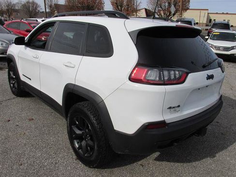 Used 2019 Jeep Cherokee Latitude image 5