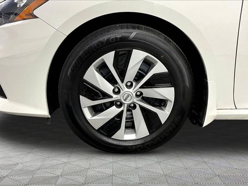 Certified 2022 Nissan Altima 2.5 S w/ Driver Assist Package FWD image 33