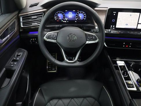 New 2026 Volkswagen Atlas SEL Premium R-Line AWD/4WD image 16