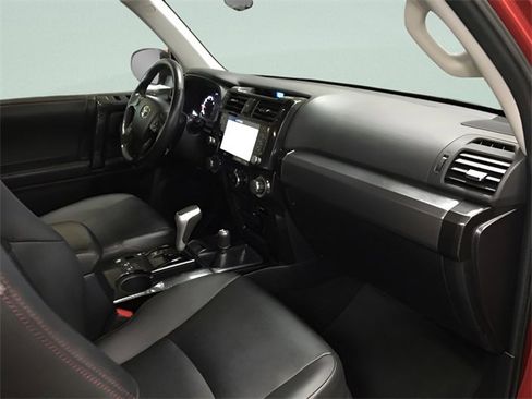 Certified 2024 Toyota 4Runner TRD Off-Road Premium image 14