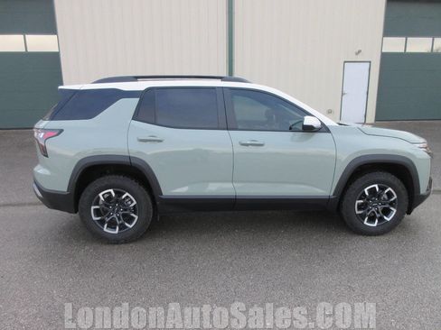 Used 2025 Chevrolet Equinox ACTIV image 4