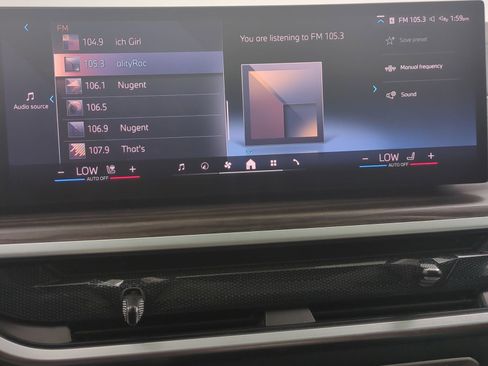 Used 2024 BMW X5 xDrive40i w/ Premium Package image 18