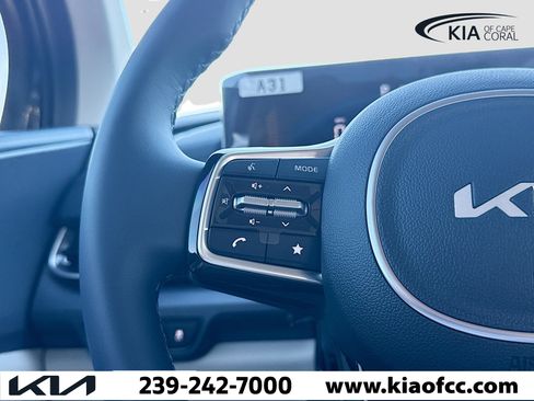 New 2026 Kia Carnival EX FWD image 38