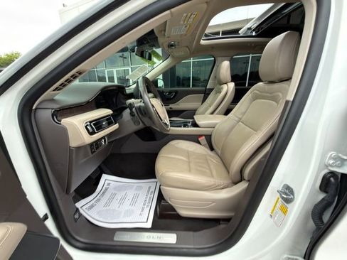Used 2023 Lincoln Aviator Grand Touring w/ Equipment Group 301A AWD/4WD image 27