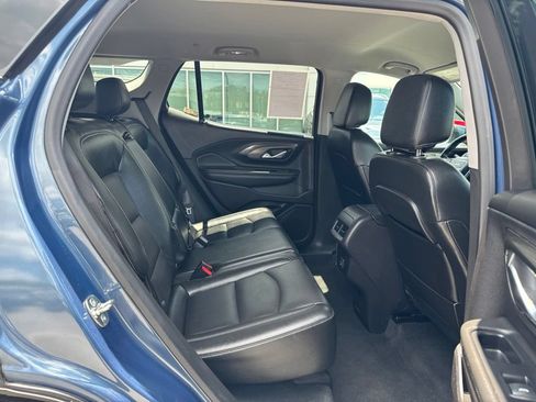 Used 2024 GMC Terrain SLT FWD image 19