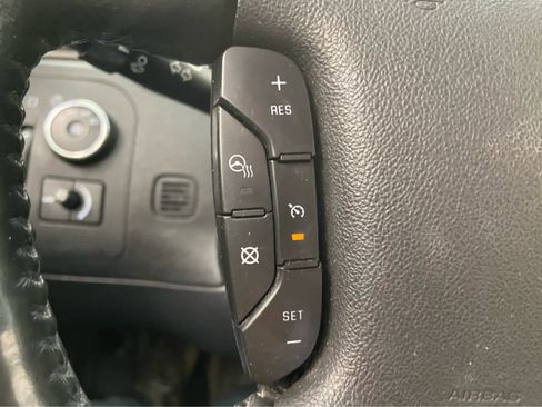 Used 2009 Cadillac DTS image 19