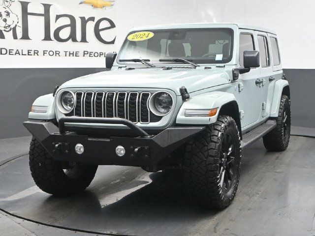 Used 2024 Jeep Wrangler Unlimited Sahara w/ Technology Group AWD/4WD image 7