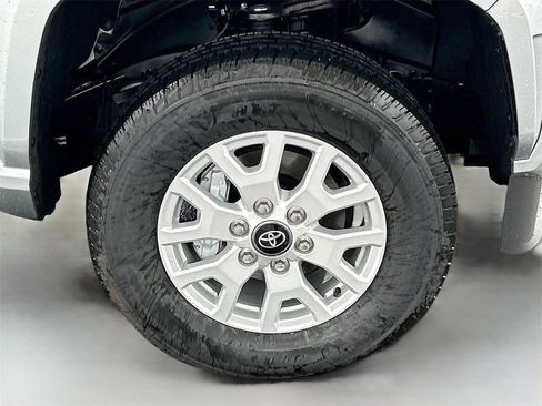 New 2025 Toyota Tacoma SR5 image 9
