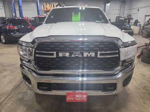 Used 2024 RAM 2500 Big Horn w/ Off Road Package AWD/4WD image 3