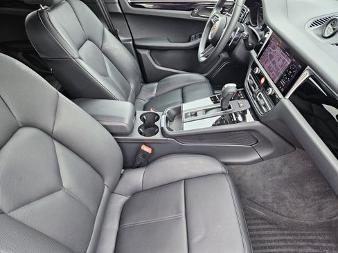 Certified 2026 Porsche Macan S AWD/4WD image 15