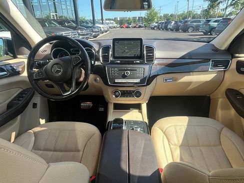 Used 2019 Mercedes-Benz GLE 400 4MATIC image 14
