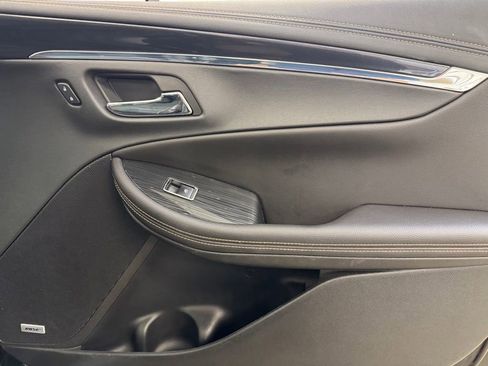 Used 2019 Chevrolet Impala Premier w/ Premier Convenience Package FWD image 30