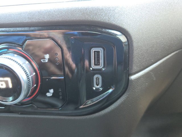 Used 2022 GMC Sierra 1500 SLE AWD/4WD image 30