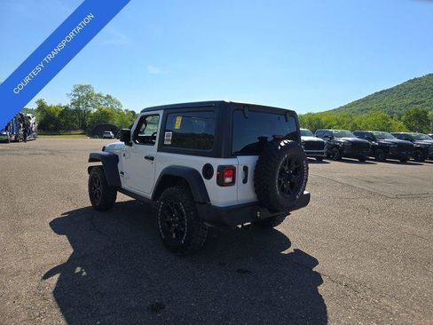 Certified 2022 Jeep Wrangler Sport AWD/4WD image 6