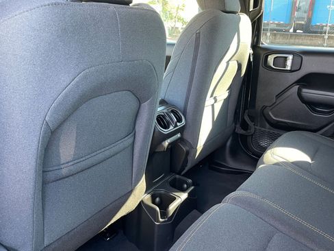 Used 2025 Jeep Wrangler Sport S image 22