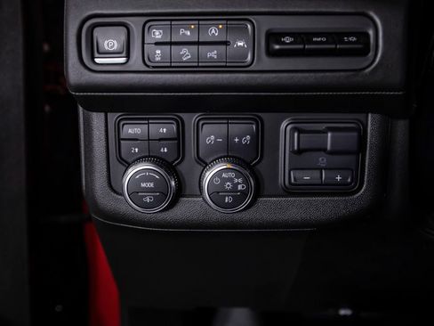 Used 2024 GMC Yukon XL Denali Ultimate w/ LPO, Floor Liner Package AWD/4WD image 38