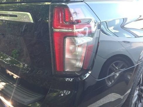 Used 2021 Chevrolet Tahoe High Country w/ Premium Package AWD/4WD image 17