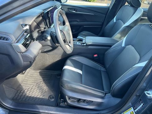 Used 2025 Toyota Camry SE w/ Multimedia Upgrade Package image 13