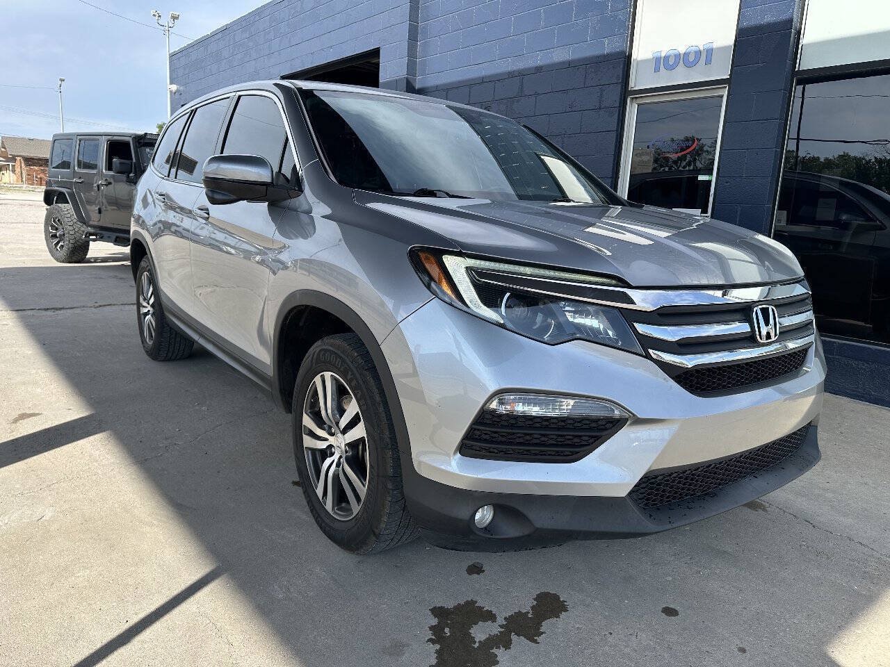Used 2017 Honda Pilot EX-L image 2