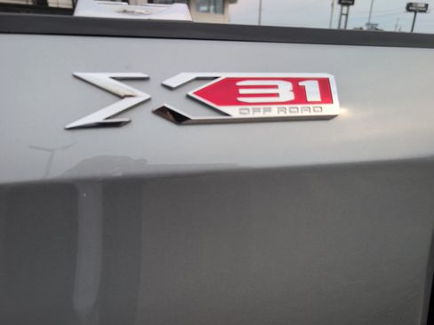 Used 2023 GMC Sierra 1500 SLT w/ SLT Convenience Package AWD/4WD image 6